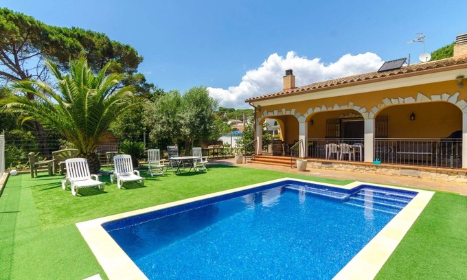 Vidreres Villa | Club Villamar - Club Villamar -Villa Arboc a Lloret de Mar