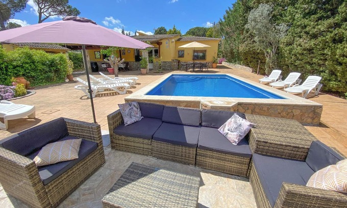 Mont Barbat Villa | Club Villamar - Bonita villa con piscina privada y barbacoa ideal para relajarse y disfrutar de l...