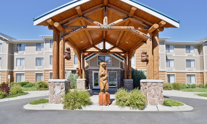 West Yellowstone Hotel | ClubHouse Inn West Yellowstone