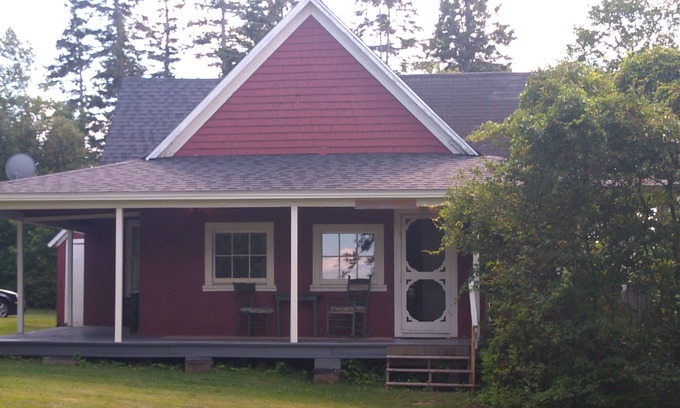 Tidnish Cabaña | CMTR Cottage Tidnish