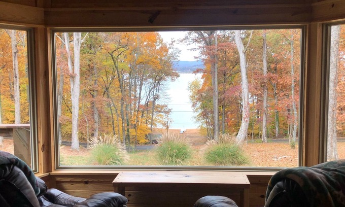 Jefferson City Cabina | CNU 10 min. Sevierville 45 min. Private dock, kayaks, fire pit. Ample Parking