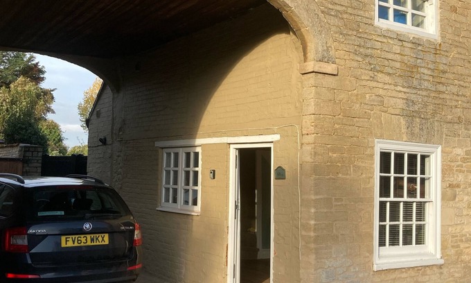 Market Deeping Casa | Coach house