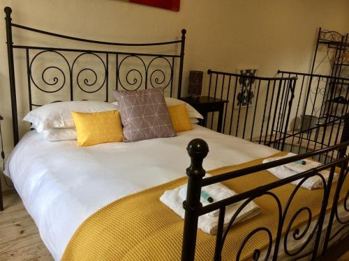 Probus Apartamento | Coach House Studio, quiet, rural, pet friendly, Probus