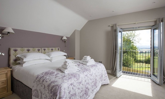 Crieff Cabaña | Coachmans Cottage - a cosy 2 bed cottage - sleeps 4