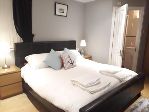 Hamworthy Cama Y Desayuno | Coast 77 B&B