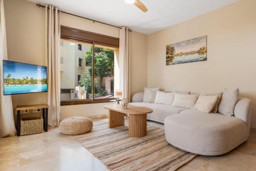 Castillo de Sabinillas Apartamento | Coast comfort Duquesa Village 3BR