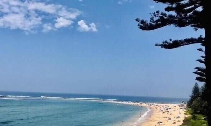 Killarney Vale Cabina | Coastal breeze hideaway , your little home away from home.