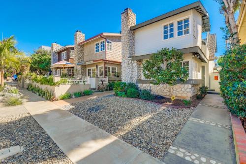 Beach Barber Tract Casa | Coastal Breeze