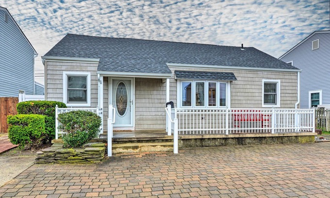 Brigantine Cabaña | Coastal Brigantine Cottage: Walk to Beaches