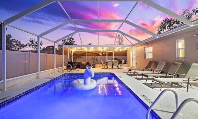 Bayshore Gardens Casa | Coastal Bungalow with NEW Pool!