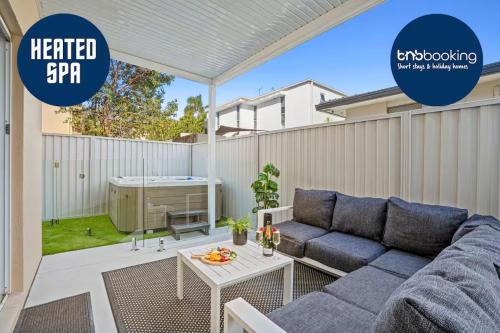 Surfers Paradise Casa | Coastal Central 3BR - Spa, Surfers Paradise, AC