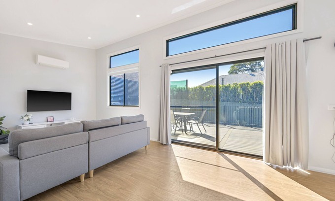 Port Macquarie Cabaña | Freshly renovated 2 bedroom cottage, close to Port's CBD