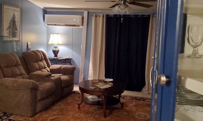 Davis Casa | Coastal Community Getaway: Blue Fin Escape