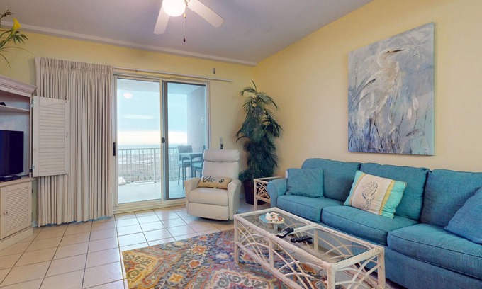 Fort Morgan Condominio | Coastal condo w/ Gulf views, balcony, shared pool & spa, fitness center