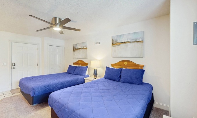 Calabash Apartamento | Coastal Condo with golf on-site, shared pool and fitness center