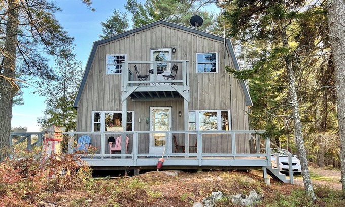 Georgetown Cabaña | Coastal cottage on Robinhood Cove-Peaceful waterfront retreat