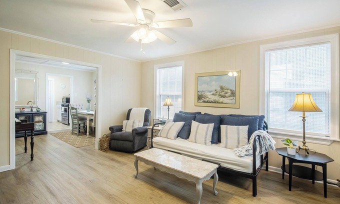 Biloxi Cabaña | Coastal Cottage on Saint George- Walk to the beach! 10% per diem discounts!