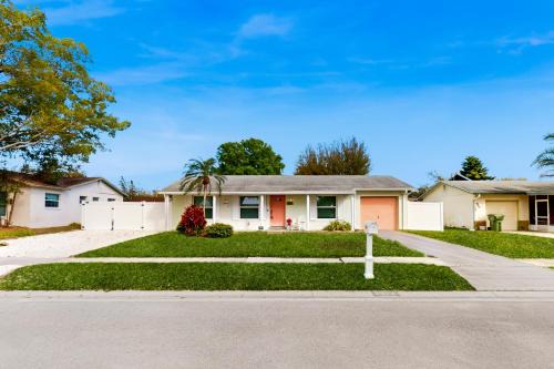 Bradenton Casa | Coastal Cottage