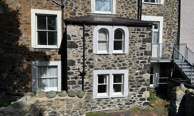 Llanfairfechan Apartamento | Coastal Cwtch Apartment, Llanfairfechan, Conwy, foot of Snowdonia National Park