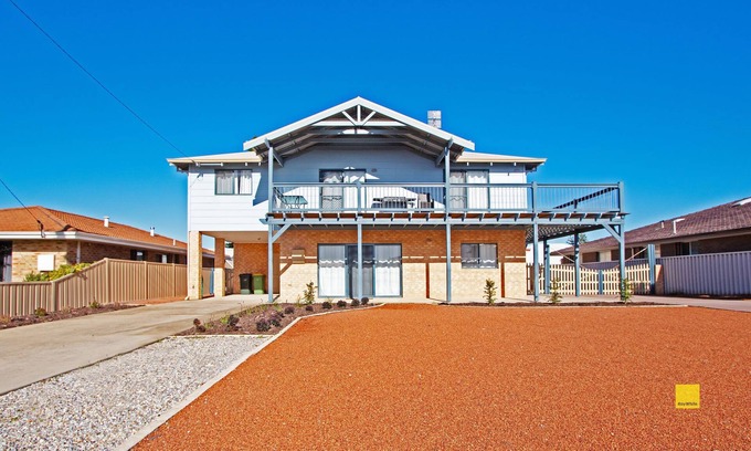 Jurien Bay Casa | Coastal Dayz: 4 BR, 2 BA House in Jurien Bay, Sleeps 8