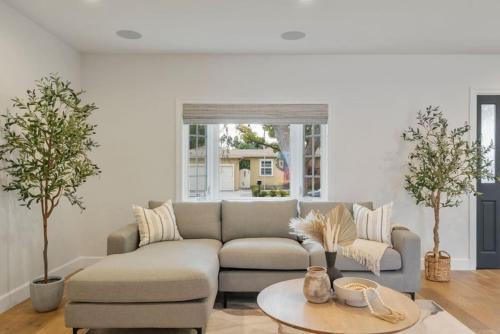 South of Conant Casa | Coastal Dream Heated Pool Near Beach and Disney