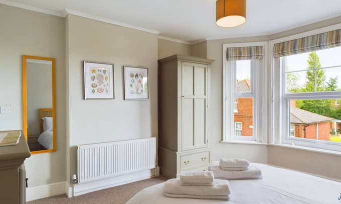 Ryde Chalet De Esquí | East View, St Helens.