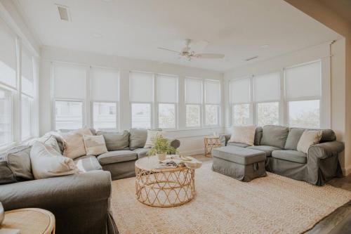 Ventnor City Casa | Coastal Elegance Close to Beach & Downtown