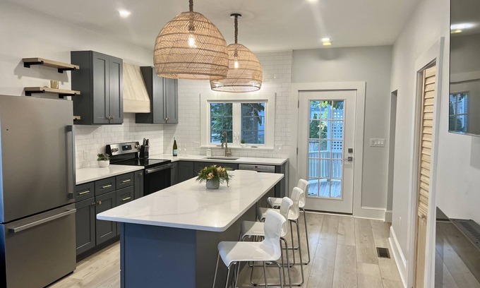 Marblehead Casa | Five Star Multi family Home in Marblehead. Prime location!