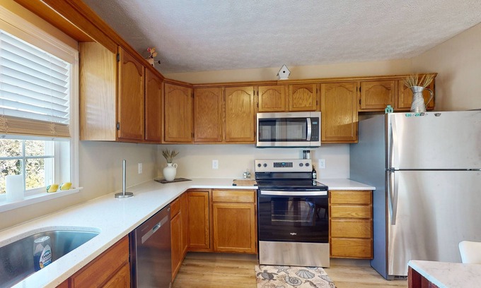 Salter Path Cabaña | Coastal home with patio, close to beach and local attractions