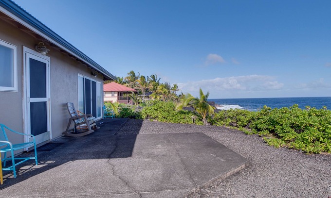 Keaau Casa | Coastal Keaau Home: Ocean & Sunrise Views, Pool