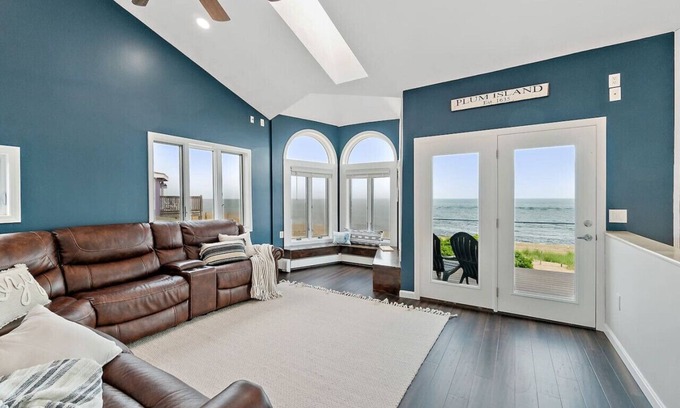 Newbury Casa | Coastal Modern Beachfront Chalet, sleeps 10+