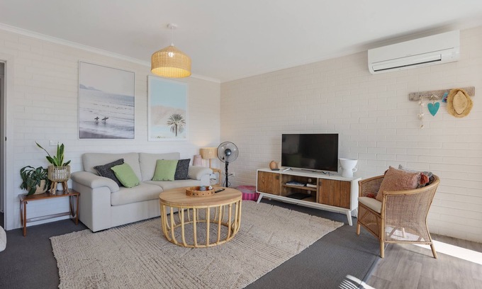 Merimbula Cabina | Coastal N Cosy at Calendo Apartments