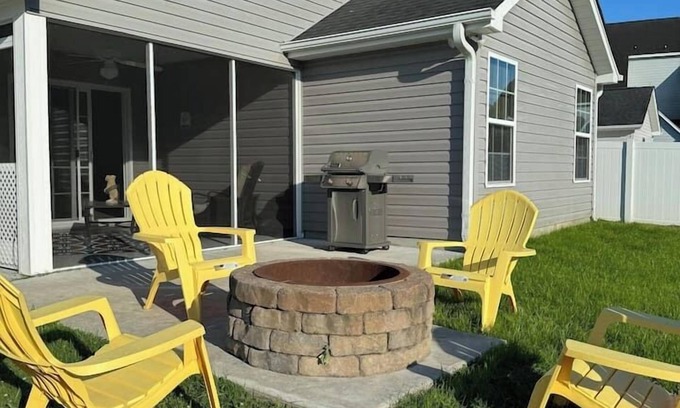 Socastee Casa | Coastal Oasis: Games, Pool, BBQ & beach