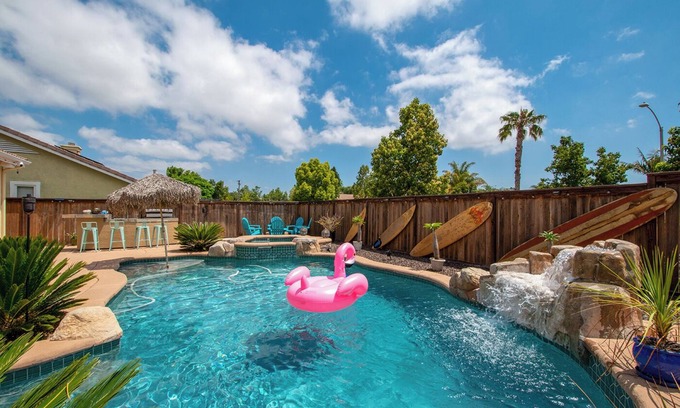 North Valley Casa | Coastal Oasis w heated Pool & Spa by beach