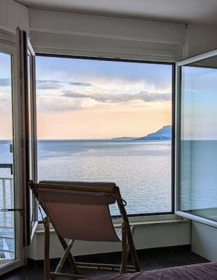 Ventimiglia Apartamento | Coastal Paradise - Unrivalled Views of Côte D’Azur