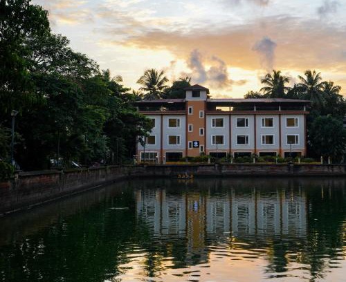 Panaji Hotel | Coastal Pearl Hotel Miramar Lakeview