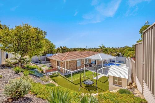 Beldon Casa | Coastal Poolside Retreat