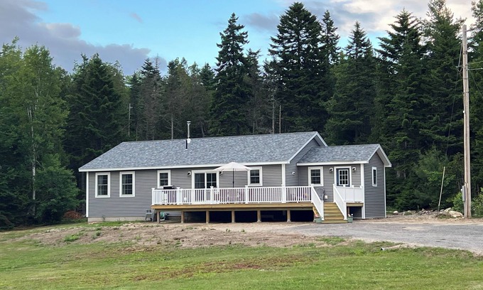 Gouldsboro Casa | Coastal Retreat - 3 bedroom home in Gouldsboro