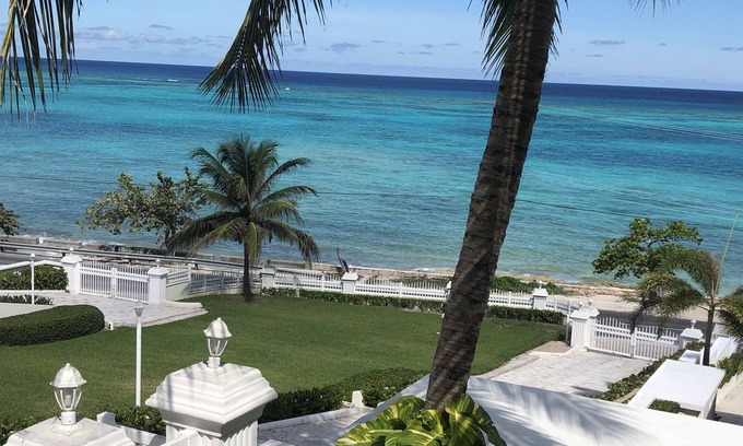 Gambier Villa | Seaside Shores Condominiums I