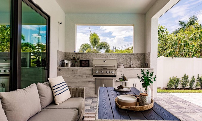 Naples Park Casa | Coastal Sol by Boutiq