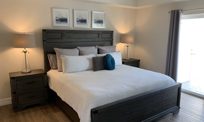 Pine Valley Condominio | Coastal Tranquility in Quiet, Gated Community