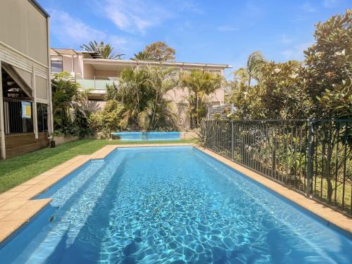 Batehaven Casa | Coastal Upper-Level Home with Shared Pool Access