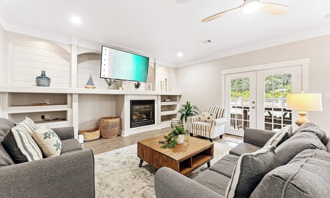 Emerald Waters Village Casa | Coastal91-Free Golf Cart-Gated Beach Access-2Pools