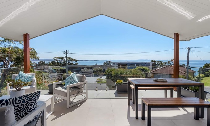 Mollymook Beach Casa | Coastwatch on Bannister Headland