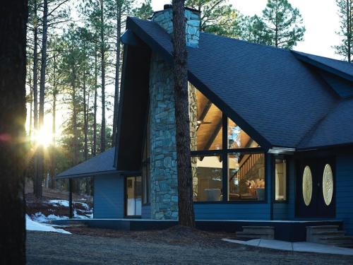 Williams Casa | Cobalt Cabin Gateway to Grand Canyon Sedona & More