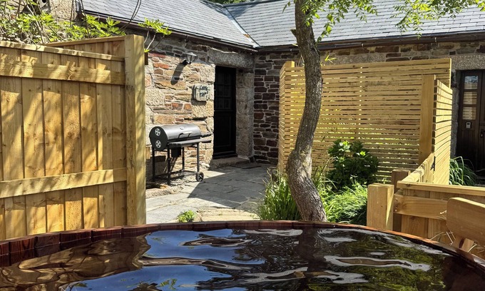 Bodmin Casa | Cobble - Traditional Cornish Stone Cottage Near Cardinham Woods