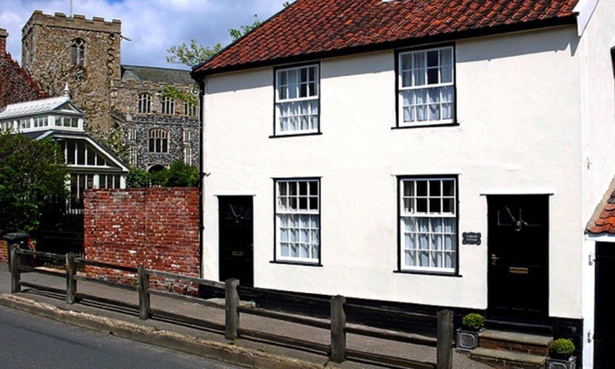 Debenham Cabaña | Cobblers Cottage (doble fachada) en la pintoresca e histórica ciudad del mercado de Suffolk