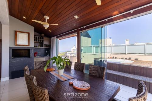 Campeche Leste Apartamento | Cobertura c/Jacuzzi em cond. pé na areia VIC0401