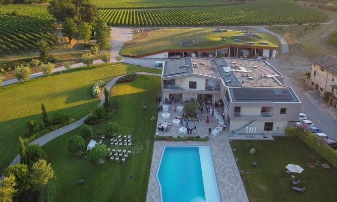 Pozzolengo Apartamento | COBUE "Wine resort & Spa"