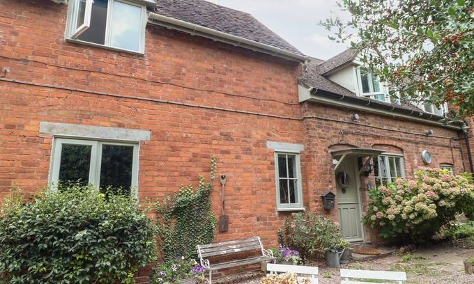 Moreton Casa | COBWEB COTTAGE, pet friendly, character holiday cottage in Ledbury